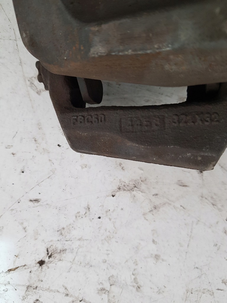 Суппорт тормозной правый перед 322x32 mercedes w207 Киев