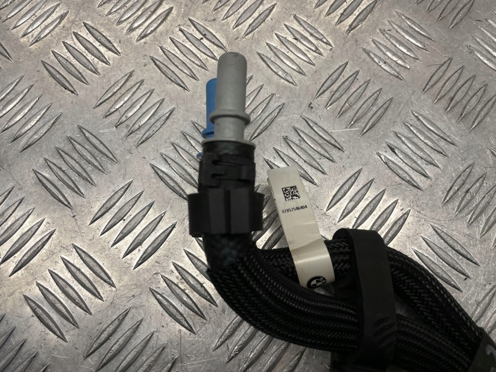 Купить Bmw g30 g31 пабтрубок  трубка шланг топливный 8575464