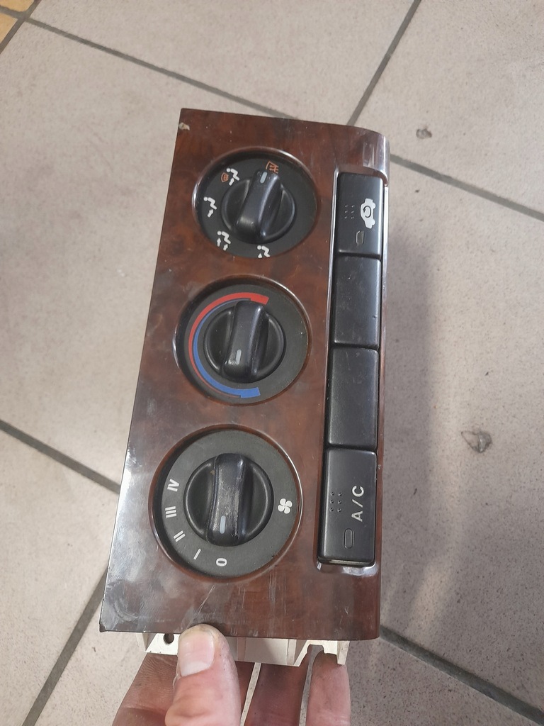 фото №1, Land rover 400 панель обдув кондиционера eu