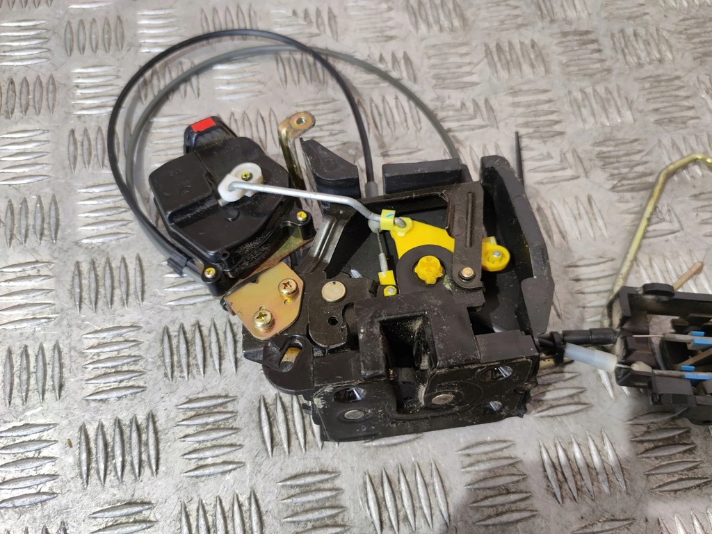 фото №8, Замок правих передніх двері hyundai accent iii mc 826201e000 2006