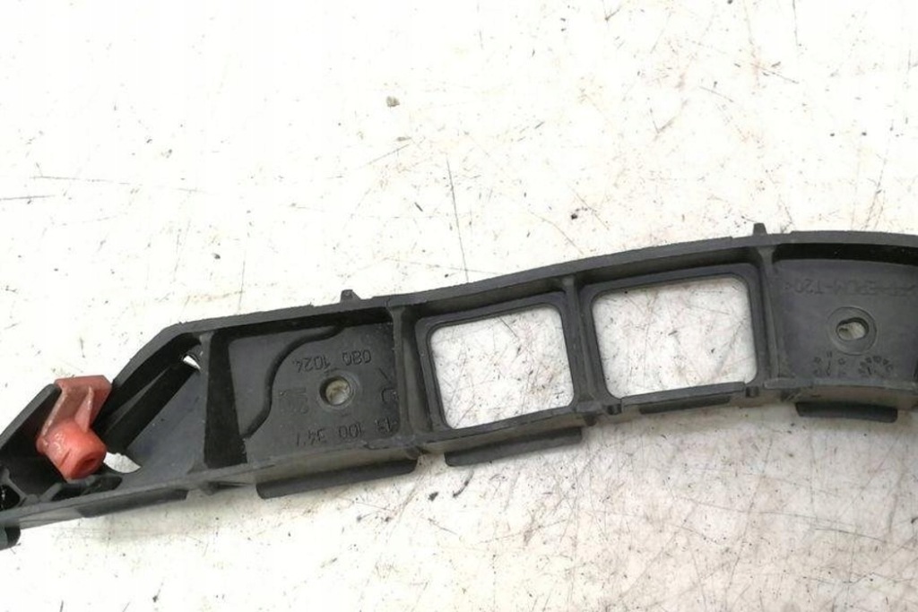 Правый направляющая заднего бампера opel vectra c 13100347 1.8l бензиновый 103kw Киев