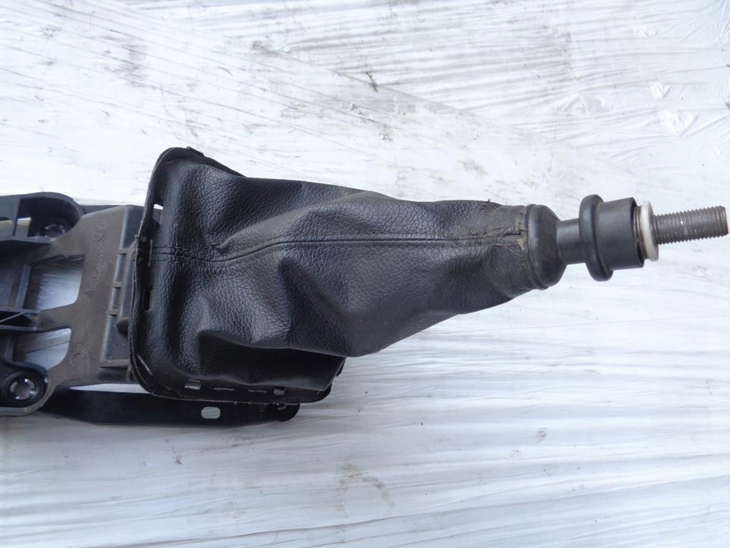 Кулиса кулиса  переключения передач toyota avensis t25 2.0 d4d 335300509 европа Киев