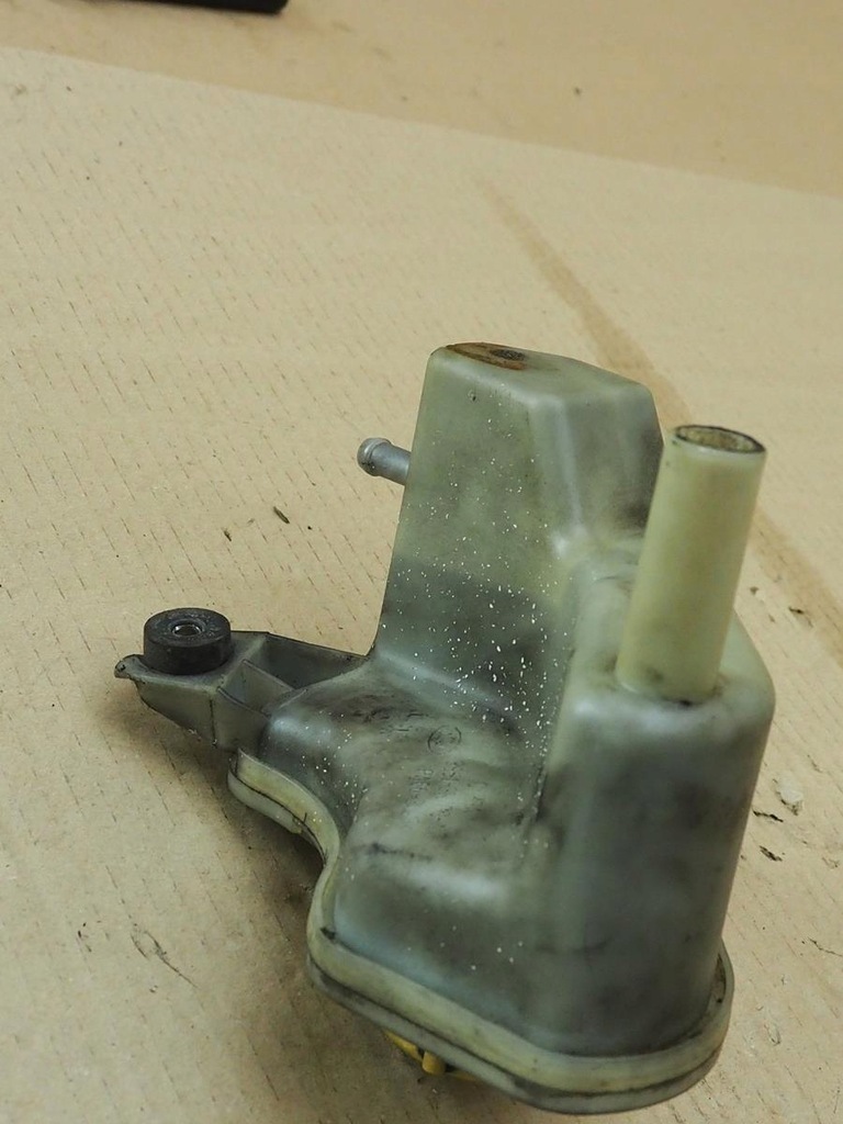 фото №12, Бачок усилителя ford ka mk1 3s51-3r700-a