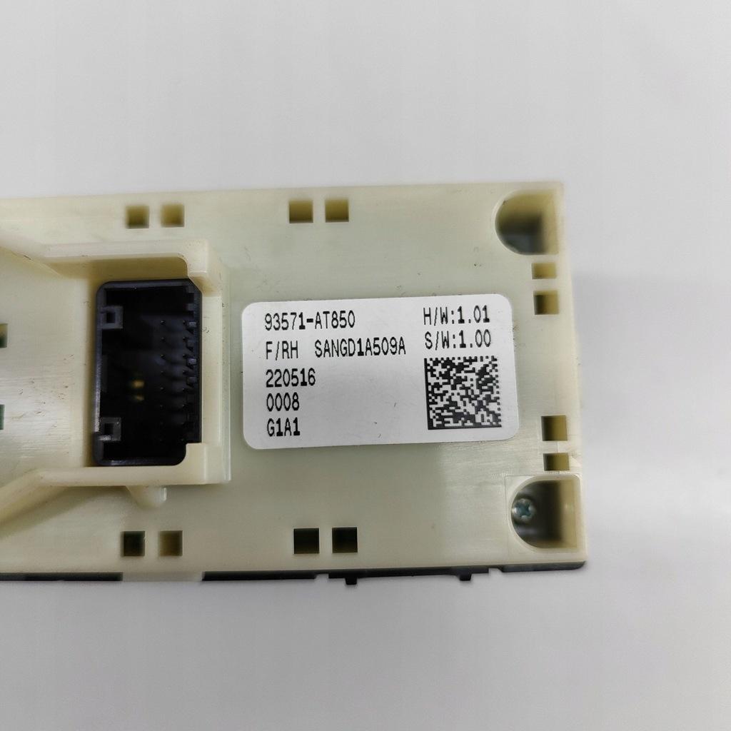 фото №7, Kia niro 2023 перед сторона правая кнопки окон