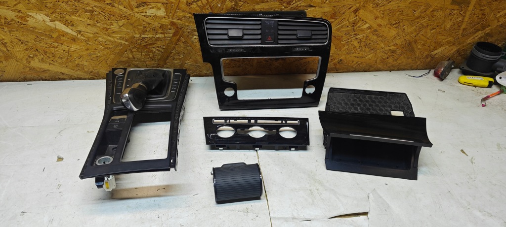 фото №1, Декоры накладки декоративные консоли туннель vw volkswagen golf vii