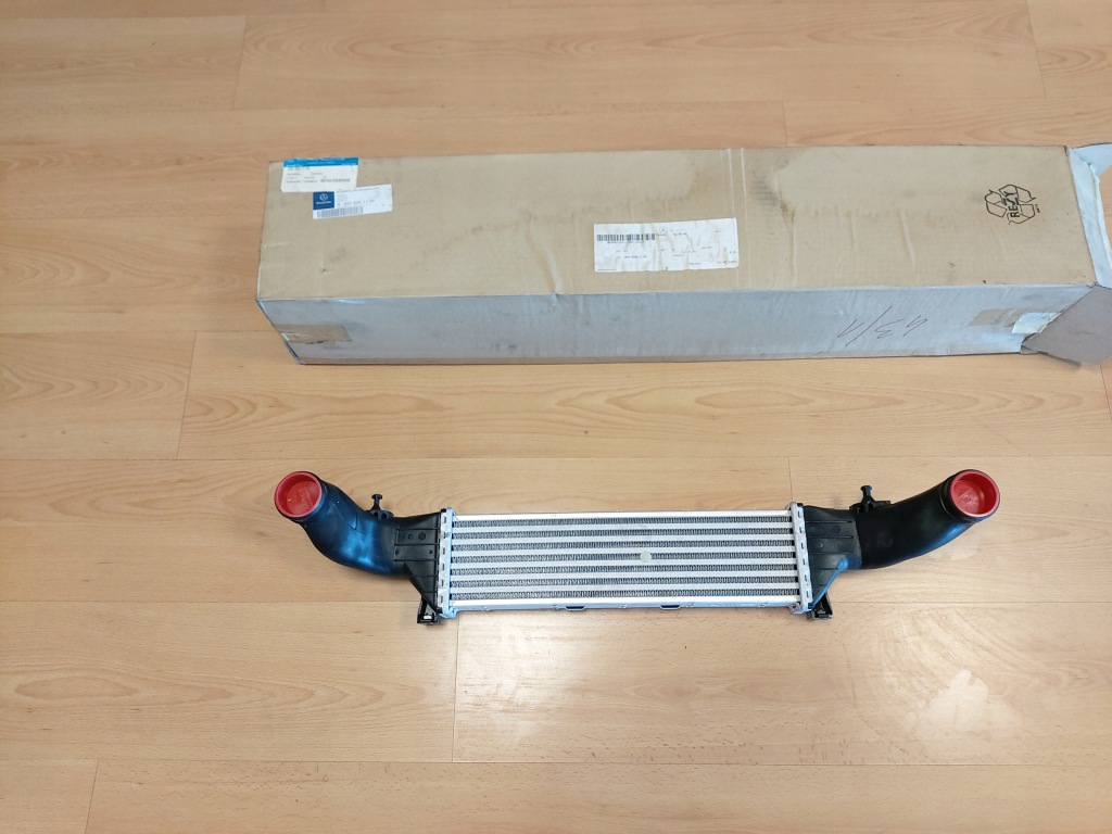 Купити Mercedes w202 clk a208 інтеркулер оригінал  2025001100