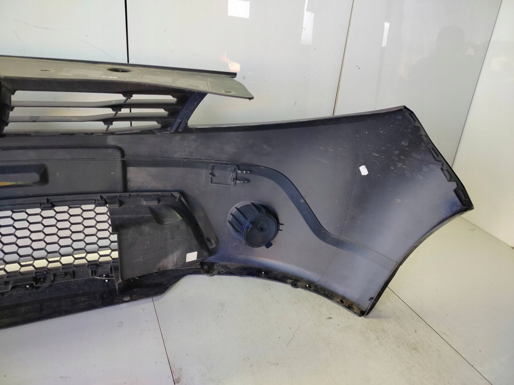 Dacia sandero 1 2008- бампер перед передній 8200526596 Недорого