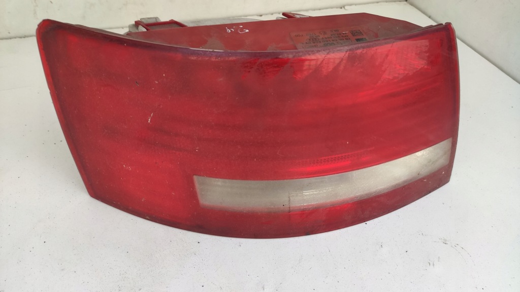 Audi a6 c6 седан фара левый задний  led 4f5945095f с Разборки