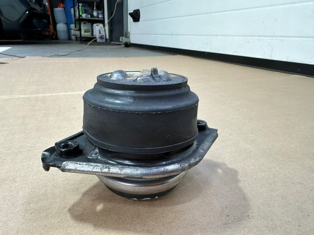 фото №6, Подушка двигуна ліва, ліва кронштейн mercedes ml w164 6.3 amg om156