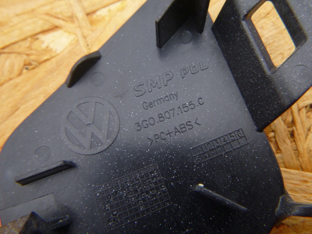 фото №3, Vw passat b8 r-line 15- заглушка фаркоп hak бампер перед 3g0807155c