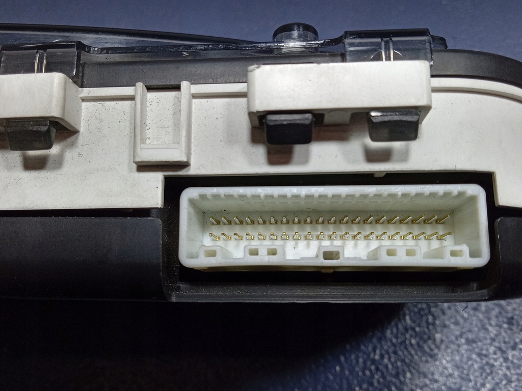 фото №4, Toyota corolla verso ii 2.2 d4d лічильник прилади eu 83800-0f090