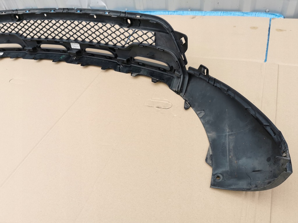 фото №11, Mercedes glb w247 x247 19-23 решётка средняя бампера передний спойлер