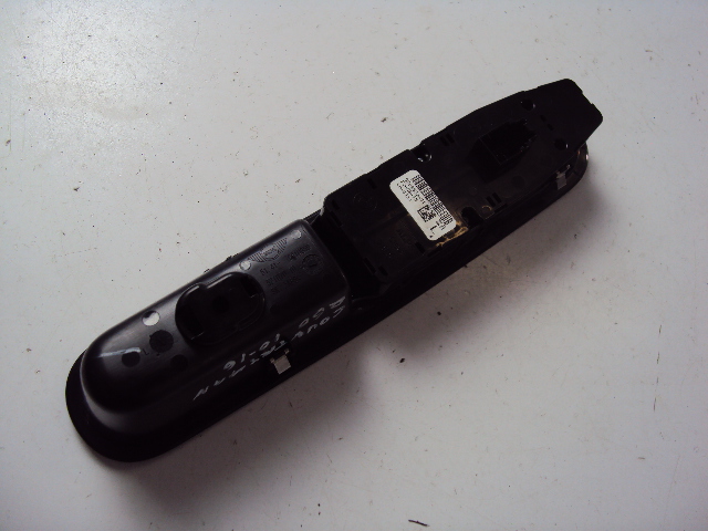 фото №4, Панель окон левый перед mini countryman r60 10-16