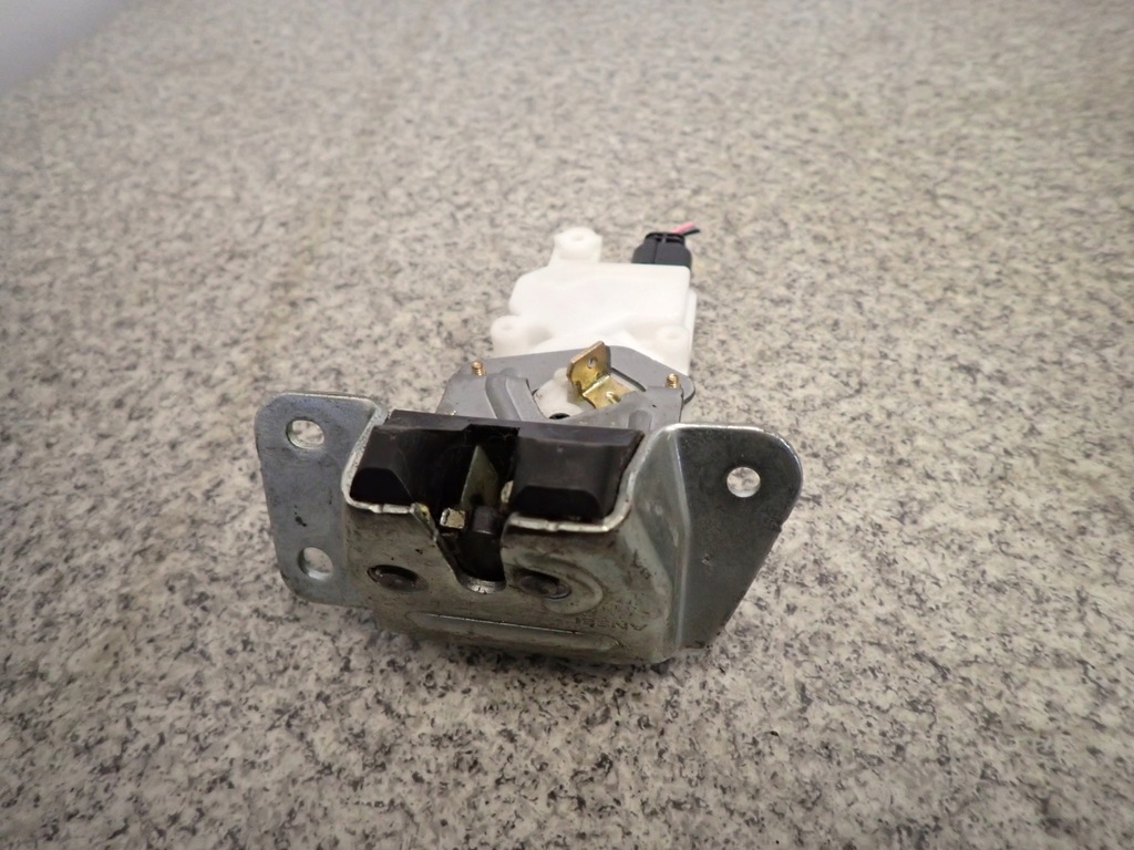 фото №4, Mitsubishi grandis замок крышки багажника задняя