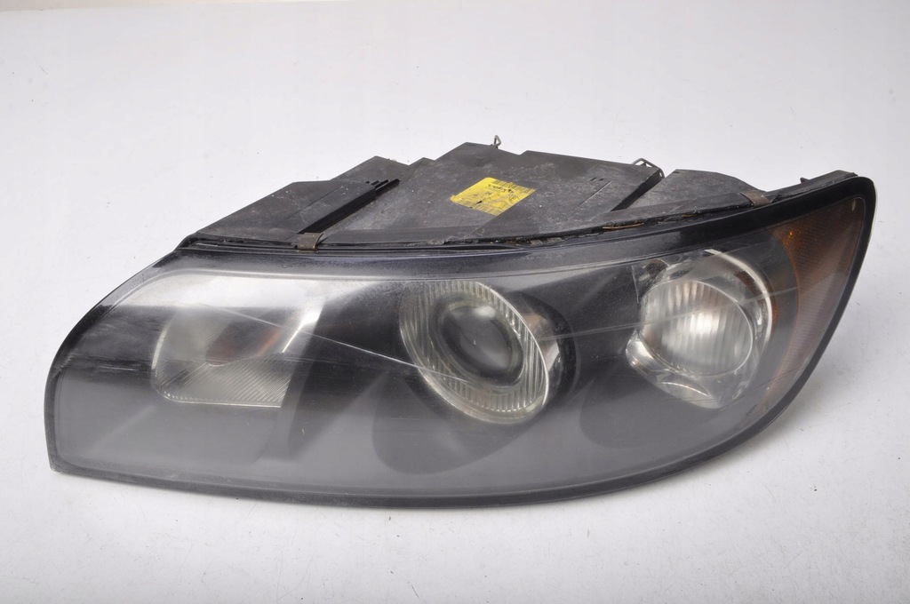 фото №1, Volvo s40 ii лампа левый перед 30698873 europa