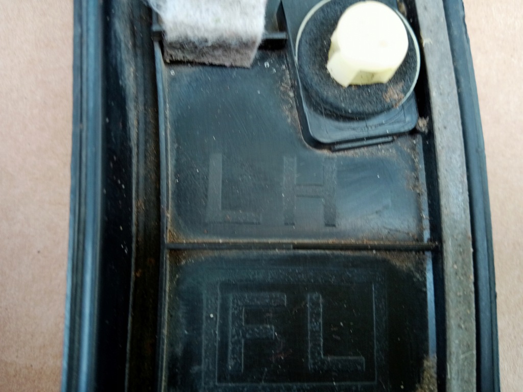 фото №7, Subaru xv crossterk ліва молдинг крила задня 2018r