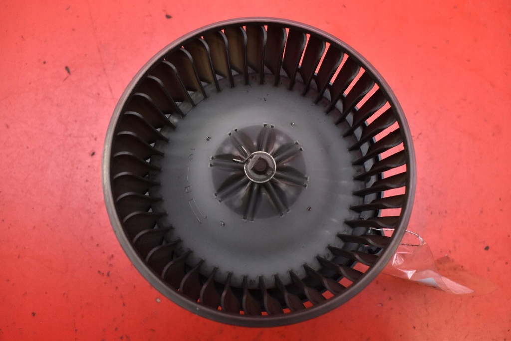 фото №1, Повітродувка вентилятор обдув eu mf016070-0610 toyota avensis t25 lift 06-09