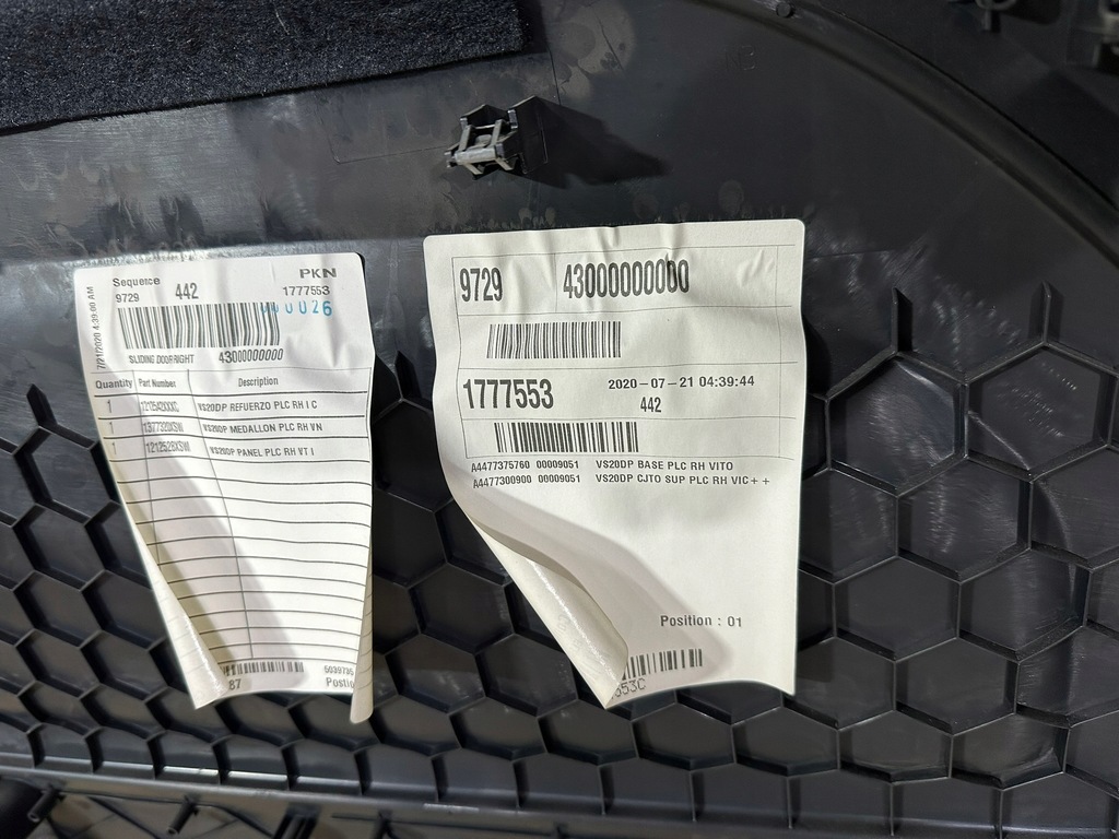 фото №14, Обшивка правий bok, оббивка права, ручка, бічна mercedes w447 cz, vito