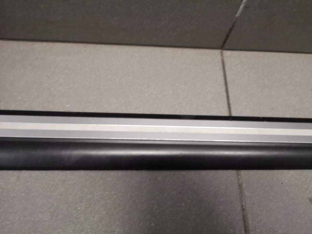 фото №8, Молдинг дверь правый перед audi a6 c6 4f0853374c