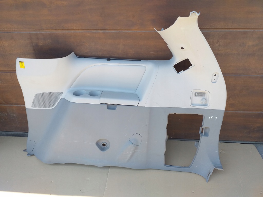 фото №1, Toyota sienna обшивка багажника задняя правый