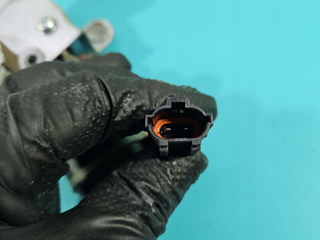 Підйомник задній правий ssangyong rexton i 88100-08012 hb Зі Шроту