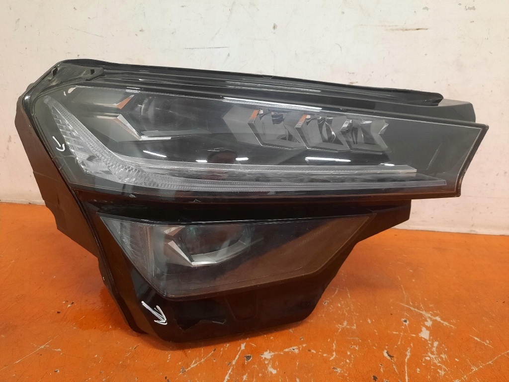 фото №1, Skoda kodiaq ii 24- лампа правая перед фара правый 57h941036a