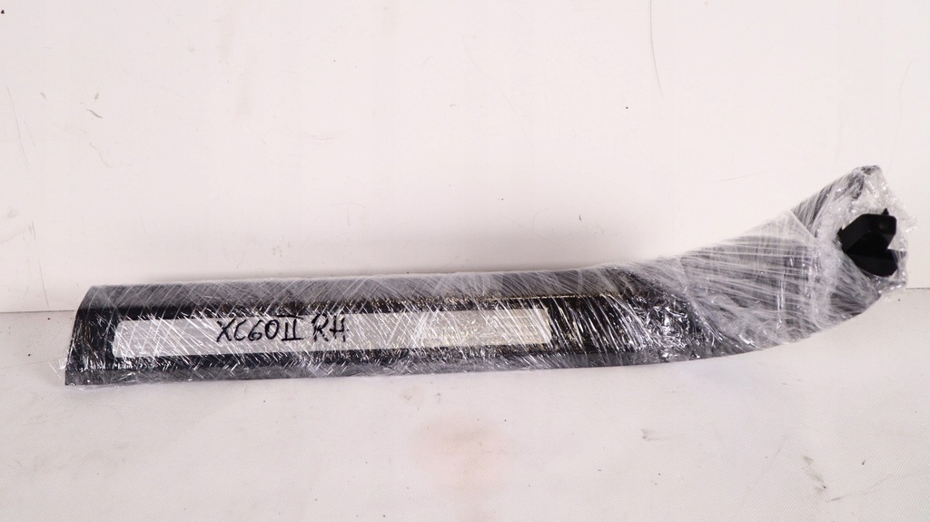 фото №9, Volvo xc60 ii молдинг накладка поріг права 31448015