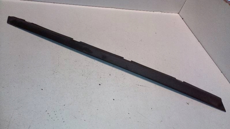 фото №1, Молдинг скло лобове ліва 4330031 saab