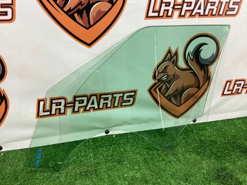 фото №1, Стекло дверь перед правая velar l560 j8a2-21410-ab