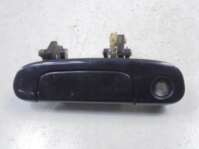 фото №1, Mazda premacy cp ручка зовнішня двері ліва перед 99-01 5d czarna