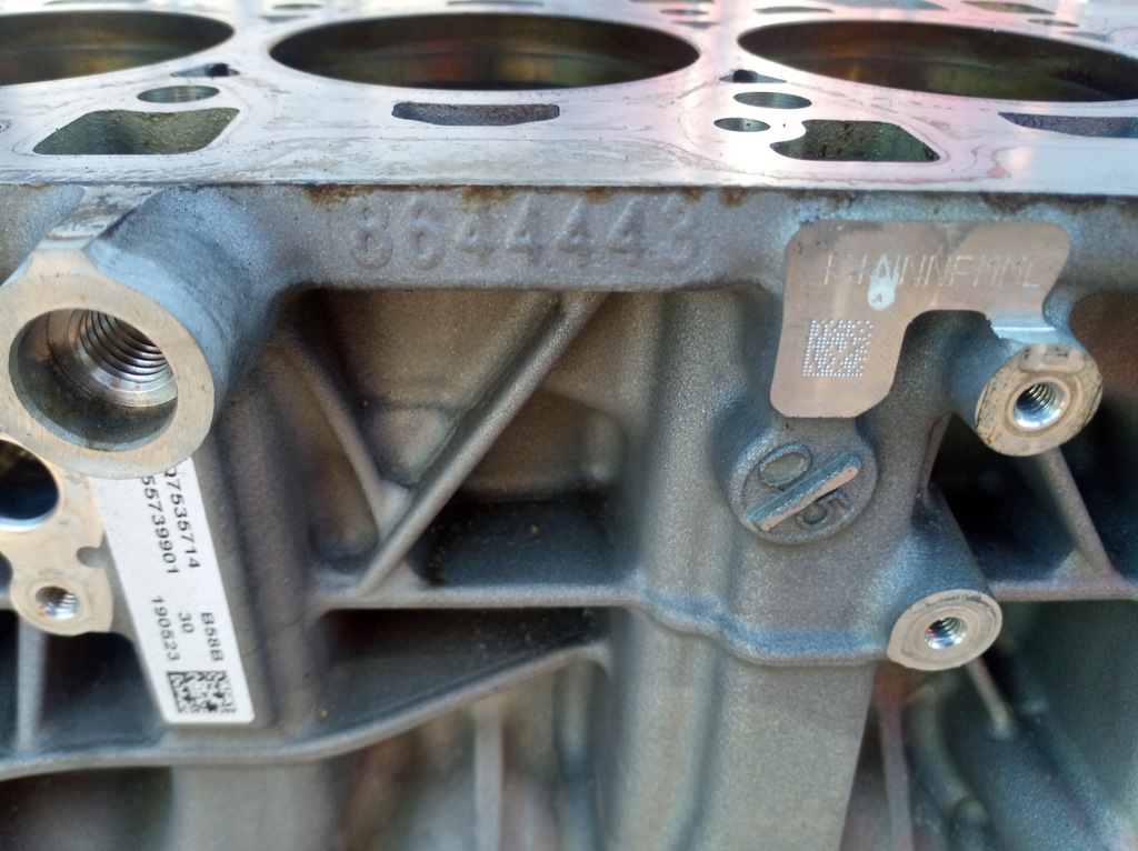 фото №7, Bmw g05 g01 g11 g20 g30 блок двигателя 8644443 b58c