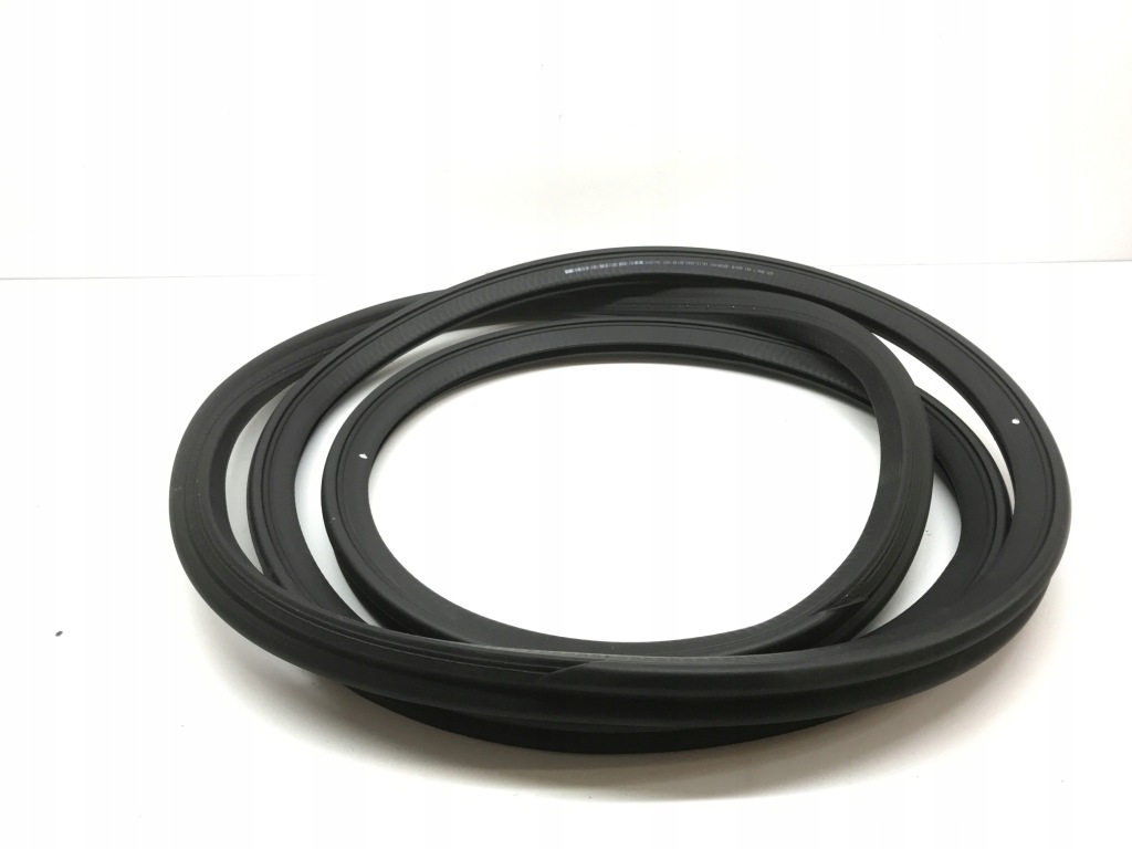 фото №1, Прокладка крышки багажника bmw 5 g31 nowa 7441468