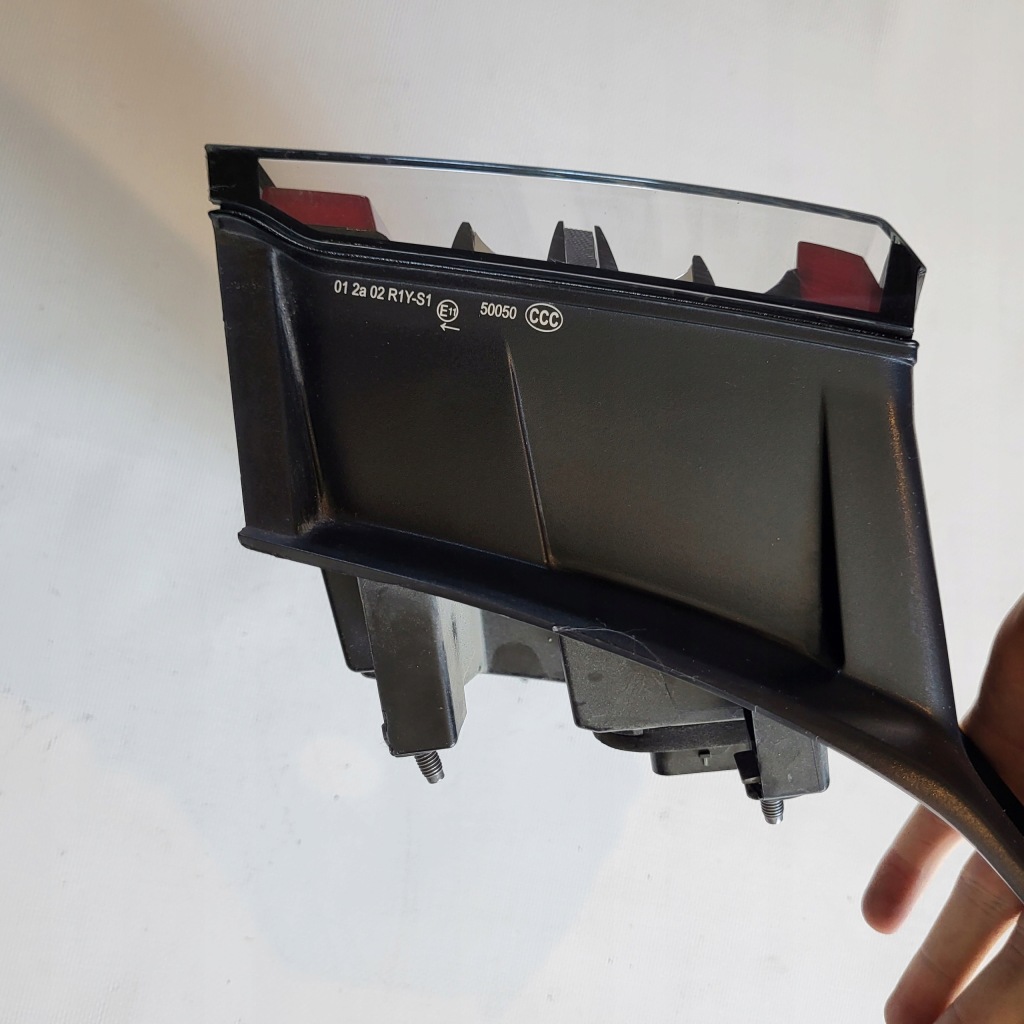 фото №11, Лампа ліва задня задня tesla 3 1077399-00 1077397-00