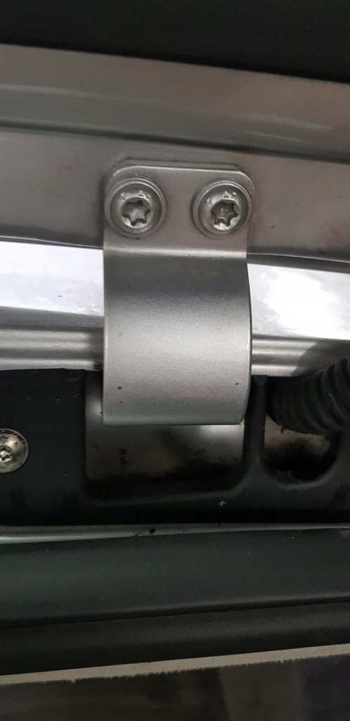 фото №1, Петля крышки багажника задняя задний audi a6 c5 combi