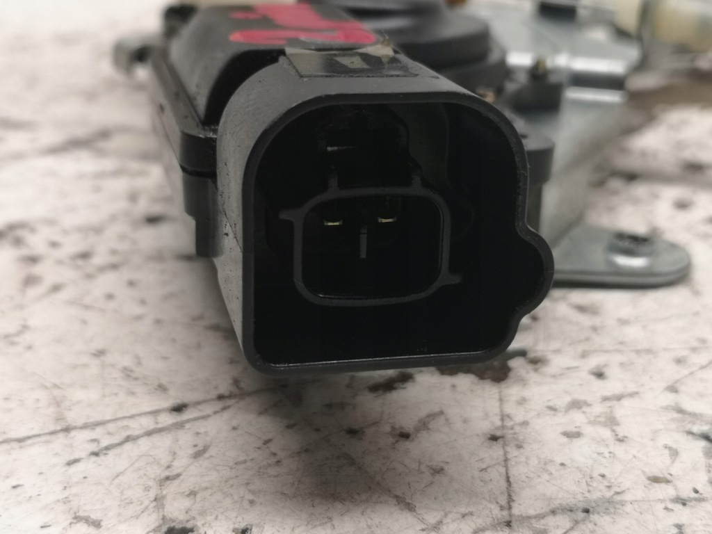 фото №5, Toyota avensis verso замок двері правий задня задній 2 pin 2004 r