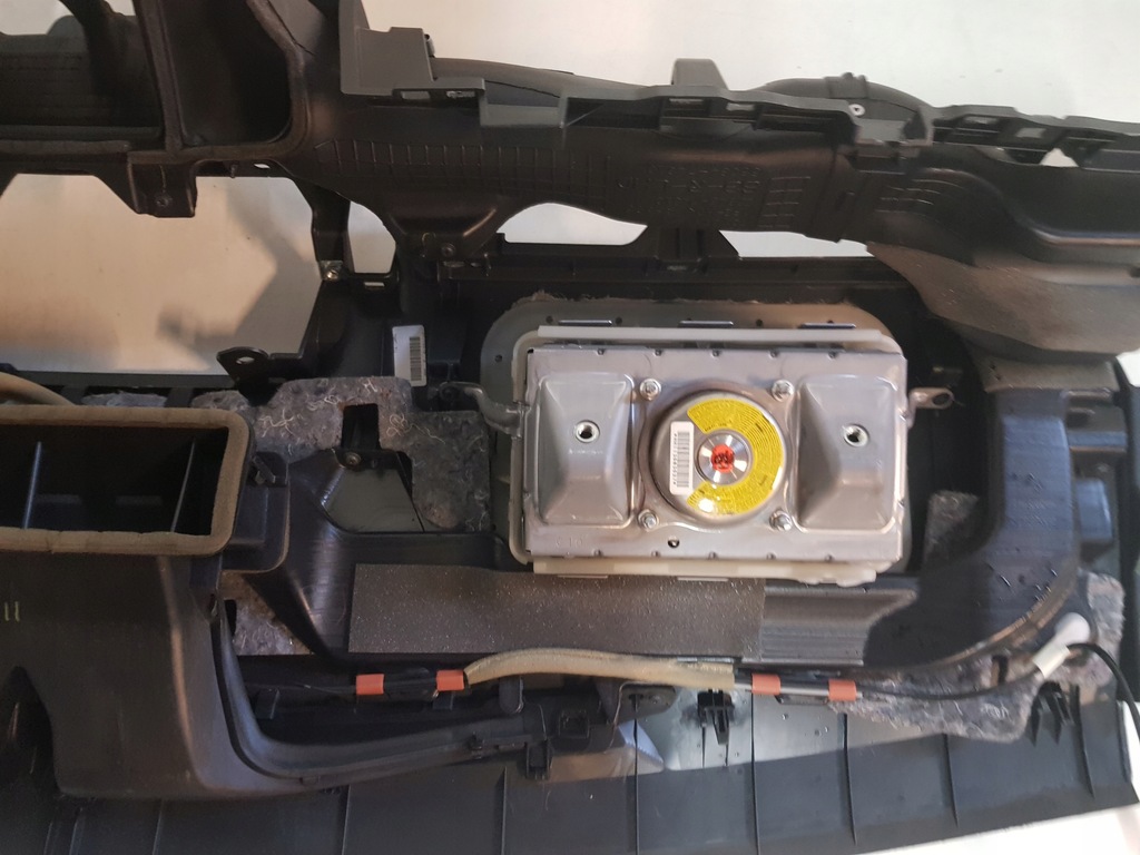 фото №4, Toyota iq консоль приборная панель приборная подушка безопасности