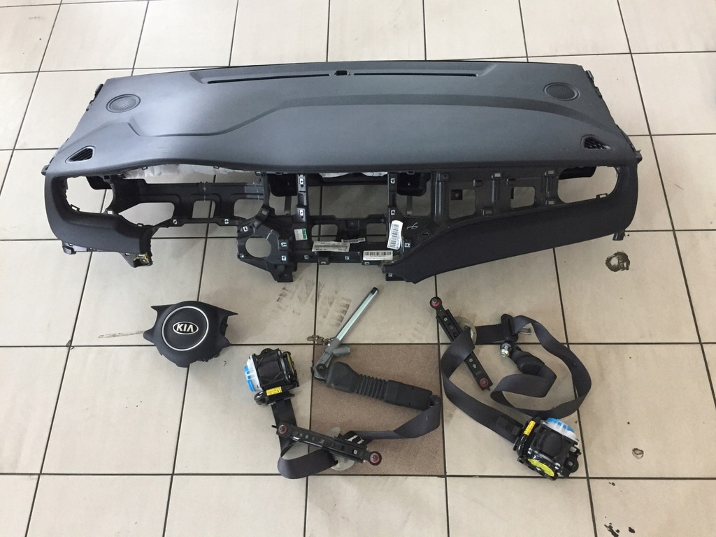 фото №1, Kia carens iv 13- панель приладів подушки безпеки ремені подушка безпеки