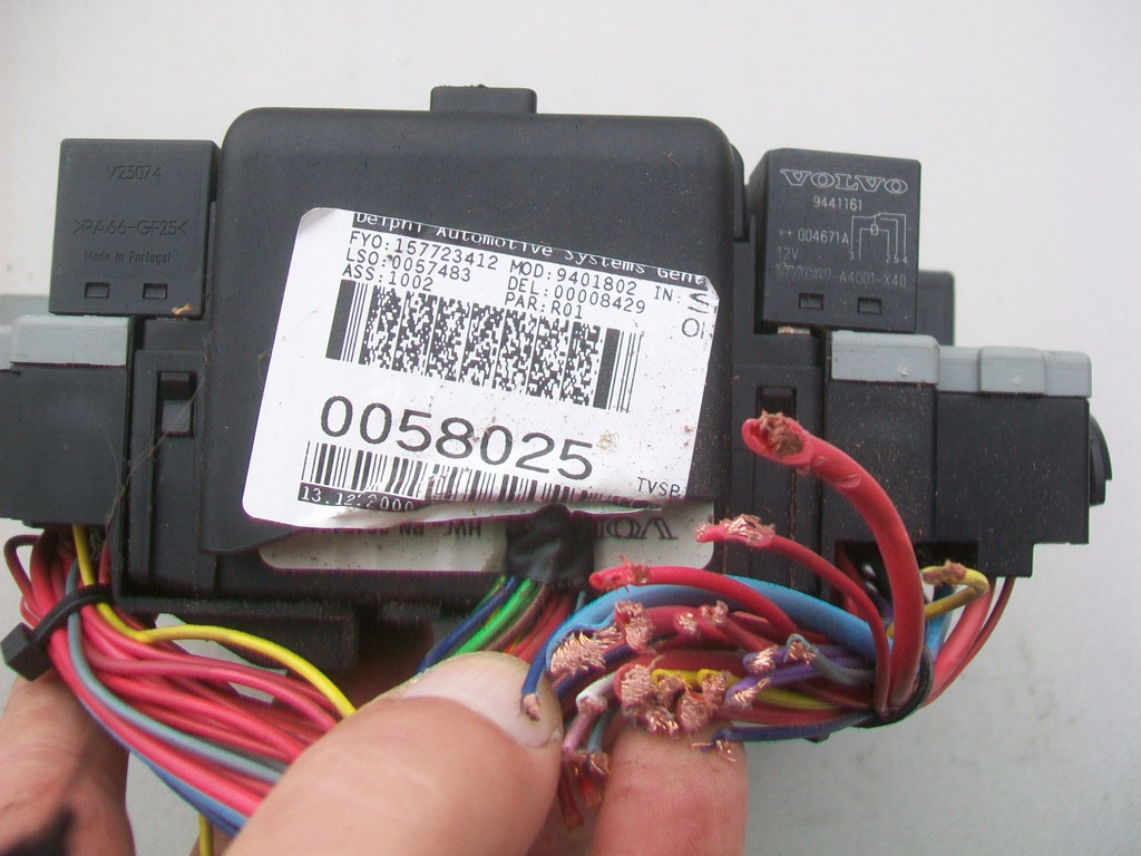 фото №3, Коробка предохранителей оригинал volvo v70 ii