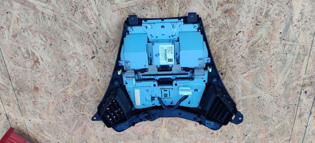 фото №4, Консоль средняя панель радио воздуховоды subaru tribeca 86213xa04a