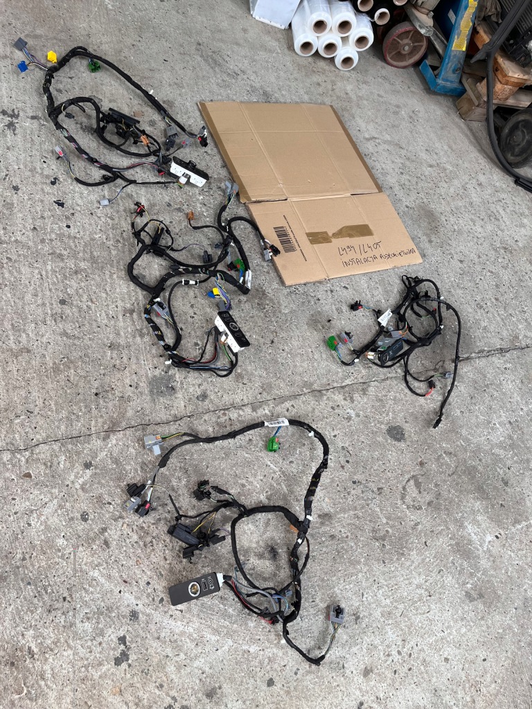 фото №3, Sport ii l494 l405 електропроводка салону підлокітник