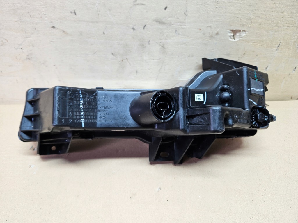 фото №4, Протитуманна фара перед передній правий tesla model 3 model y