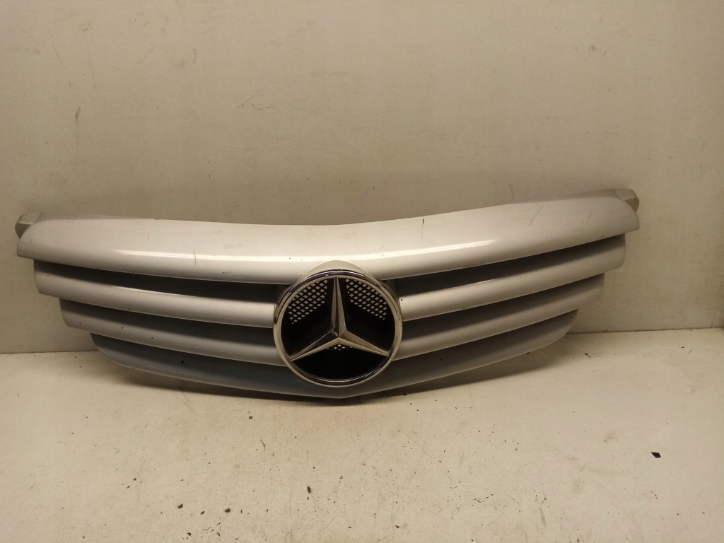 Купити Решітка  решітка радіатора комплектна перед a1698800183 w245 mercedes b klasa