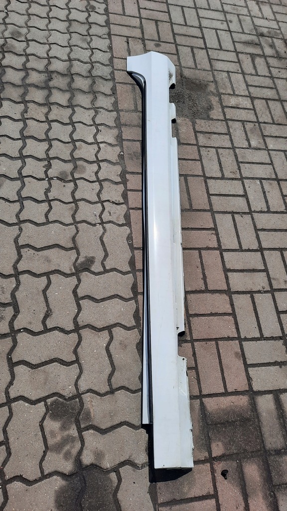 фото №1, Молдинг порог левая 31333004 volvo v60 s60 10-13r