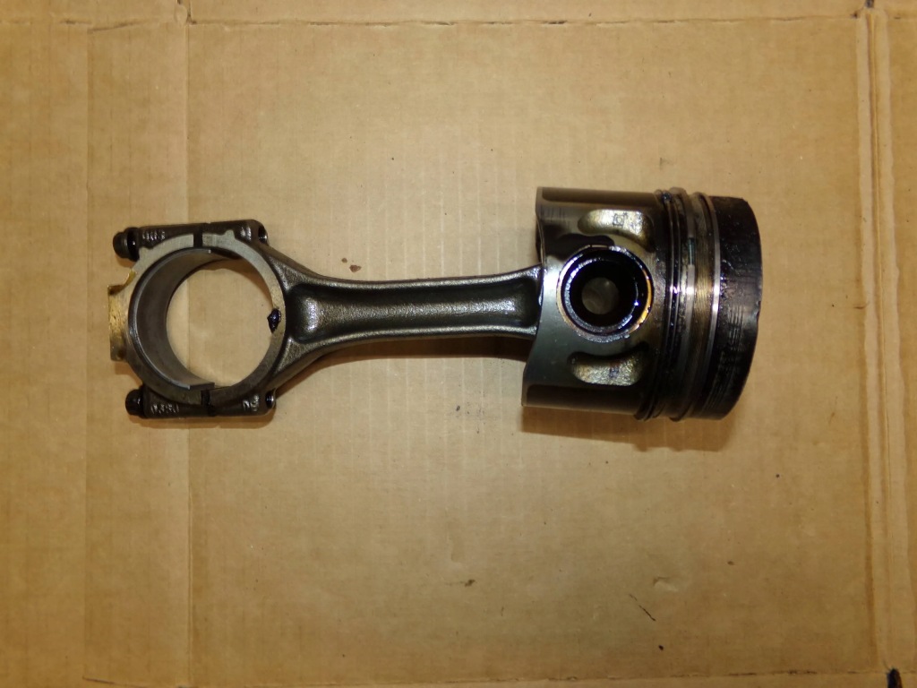 Купити Поршень шатун btb sharan 1.9 tdi 150km