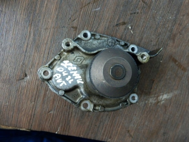 фото №1, Renault scenic ii 04 2.0b насос wody