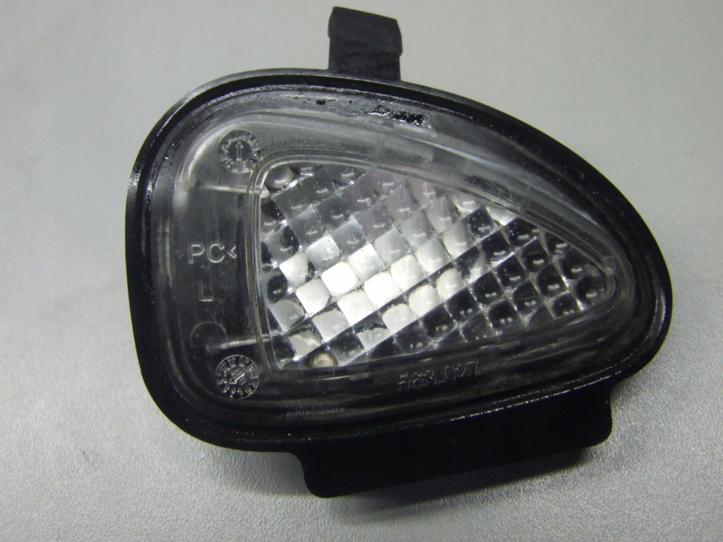 фото №1, Лампа зеркало lewego vw golf passat 6r0945291