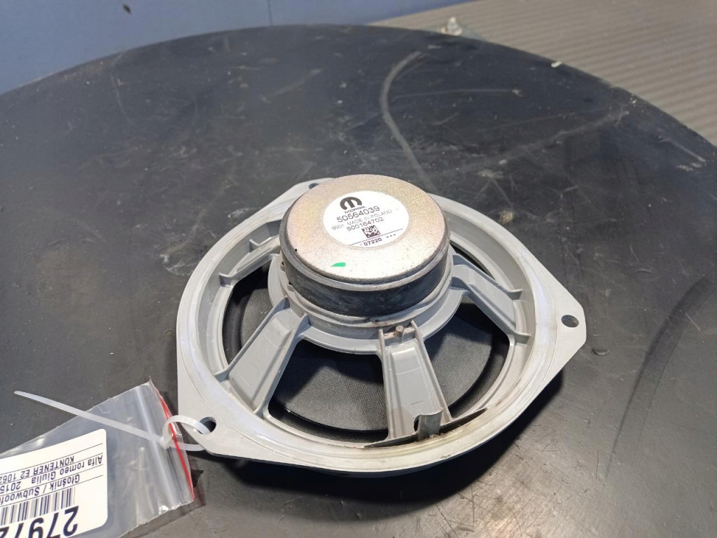 Alfa romeo giulia динамик 50564039 Цена