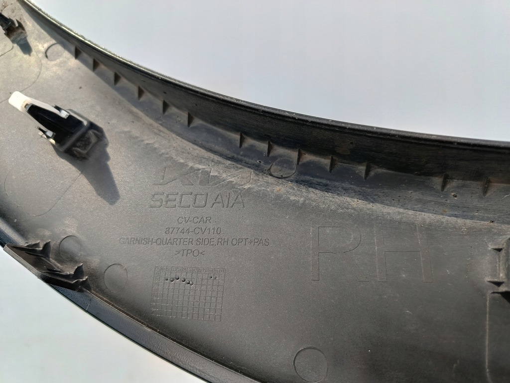 фото №11, Kia ev6 vi 21- накладка молдинг крила правий задня pdc 87744-cv110
