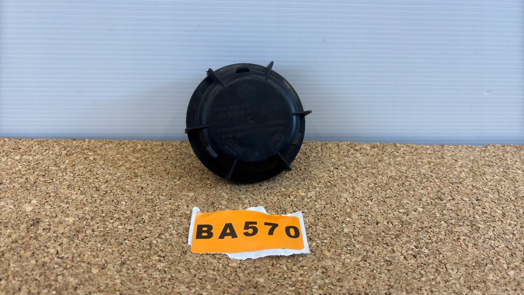 фото №1, Кришка заглушка лампи поглинач вологості hyundai sonata optima rio ba570