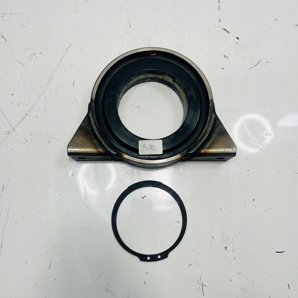 фото №1, Підпора вала привідного iveco eurocargo man l2000